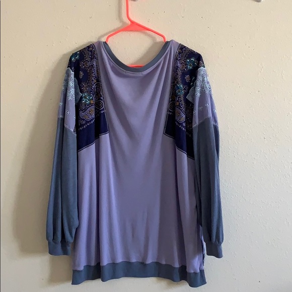 Free People Longsleeve - Picture 2 of 4